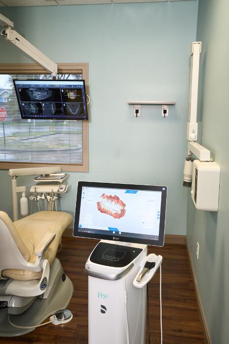 clear aligners with Invisalign in Evansville, IN